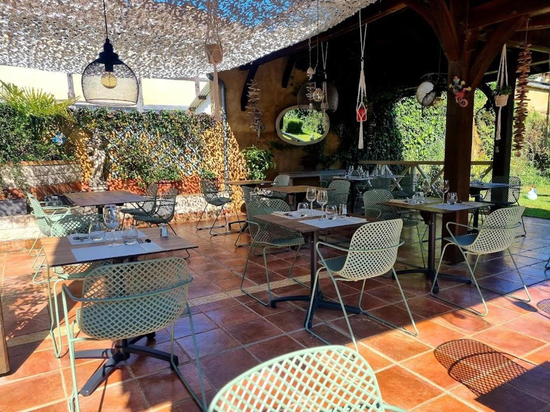 Hotel Restaurant Du Commerce Estang Ngoại thất bức ảnh