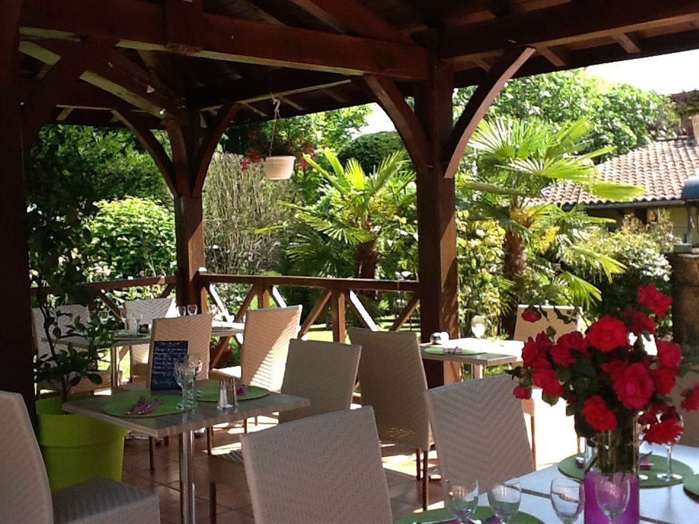Hotel Restaurant Du Commerce Estang Ngoại thất bức ảnh