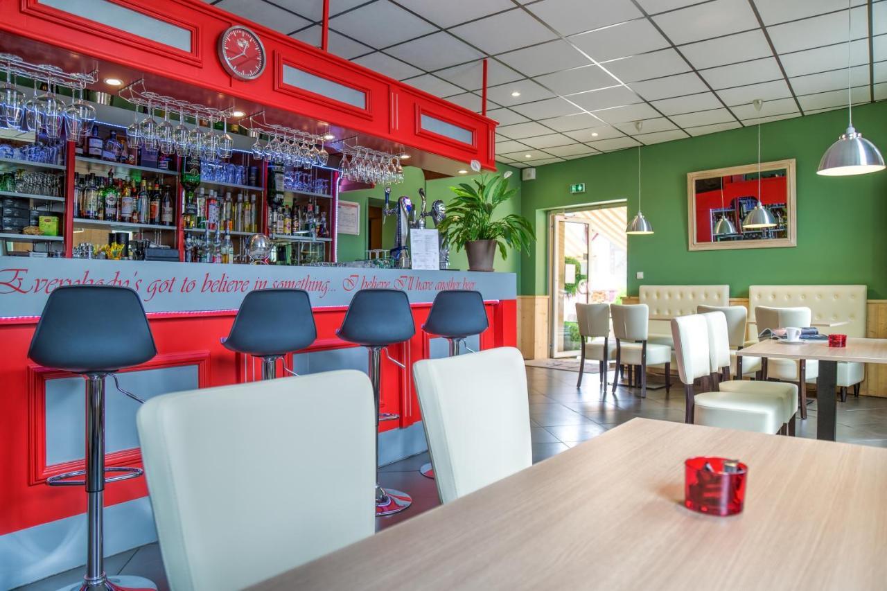 Hotel Restaurant Du Commerce Estang Ngoại thất bức ảnh