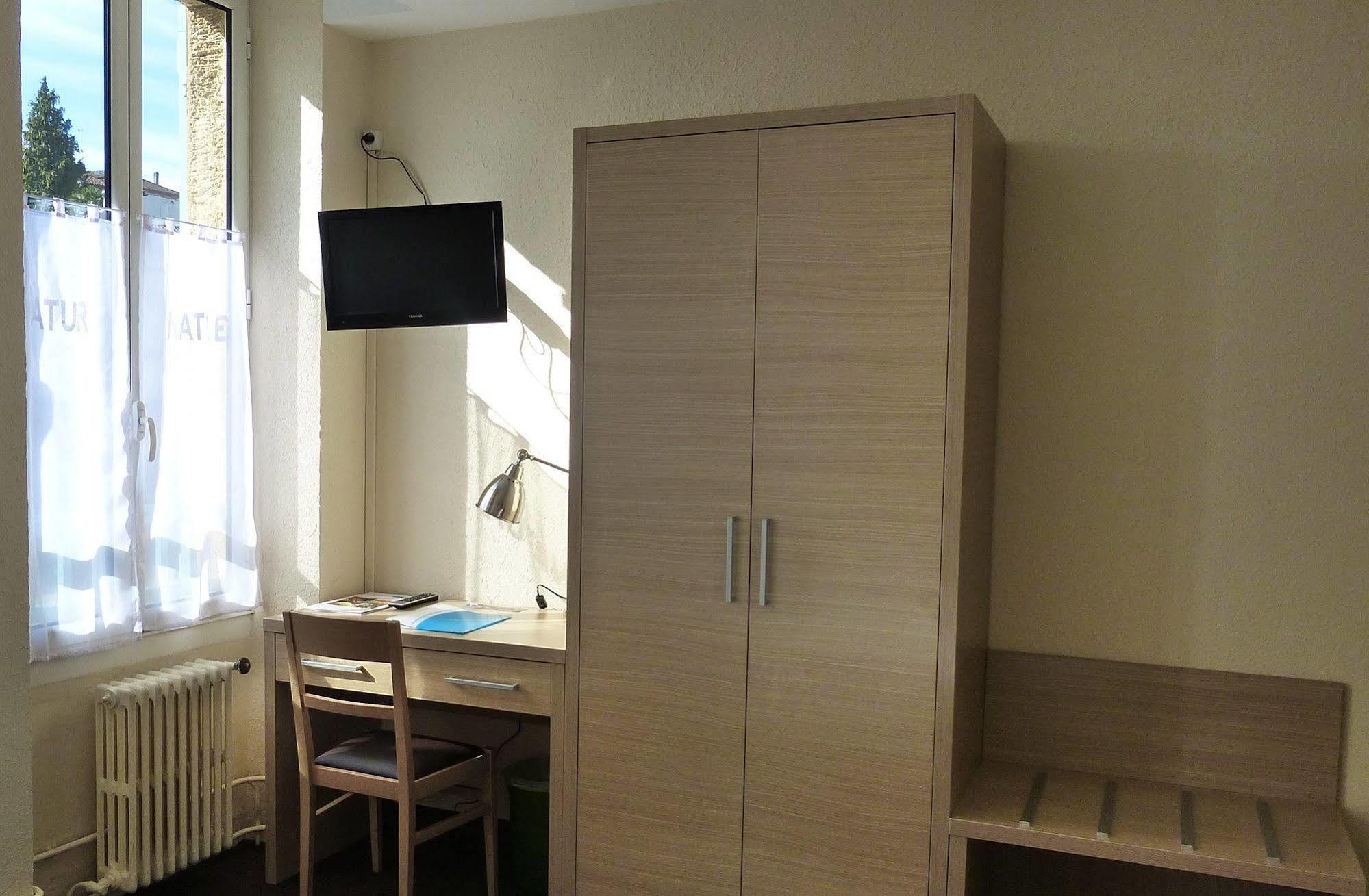 Hotel Restaurant Du Commerce Estang Ngoại thất bức ảnh